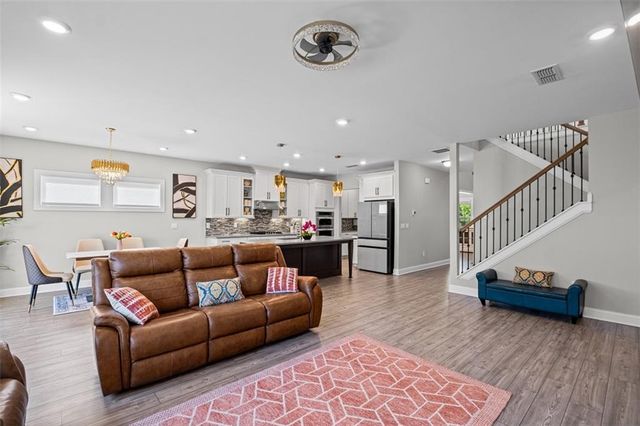 701 Stately Drive, Woodstock, GA 30188