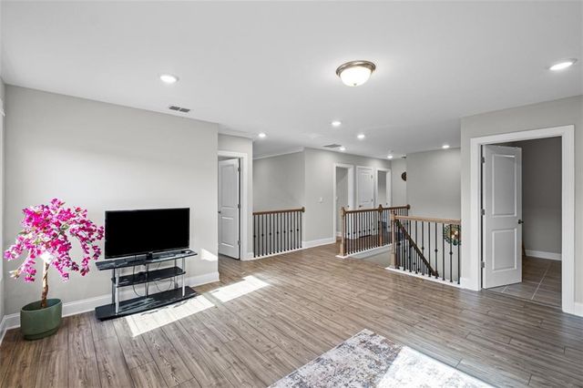701 Stately Drive, Woodstock, GA 30188