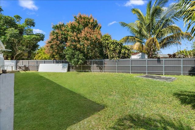 10351 SW 164th St, Miami, FL 33157