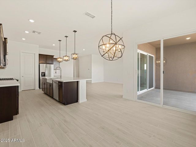 17776 W ODEUM Lane, Goodyear, AZ 85338