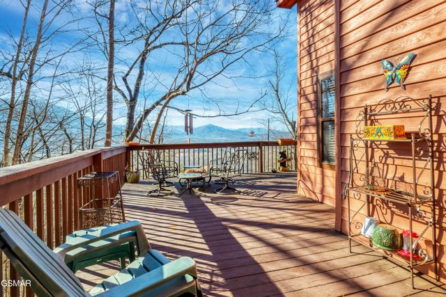 1919 Mountain Way, Sevierville, TN 37862