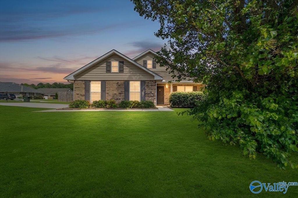 188 Amsterdam Place, Madison, AL 35758