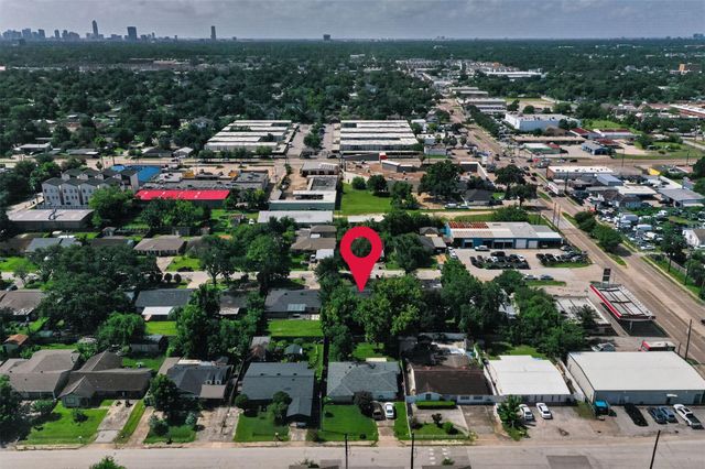 8530 Cedel Drive, Houston, TX 77055