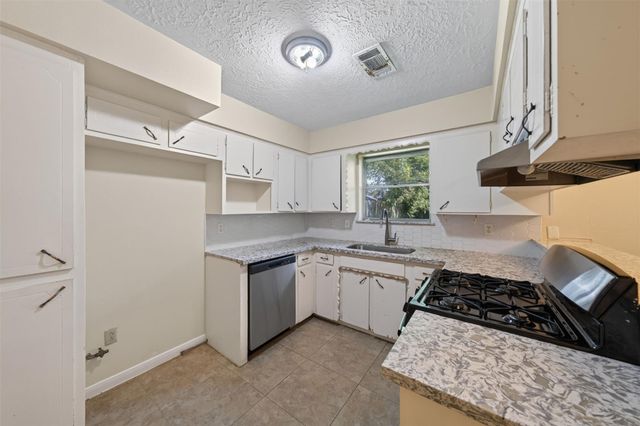 8530 Cedel Drive, Houston, TX 77055