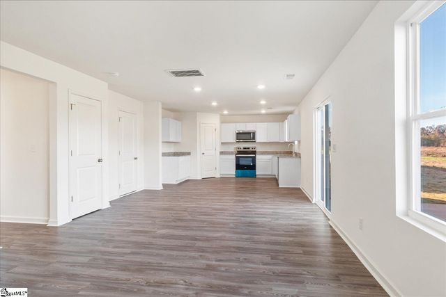 515 Tomlin Trail, Spartanburg, SC 29301