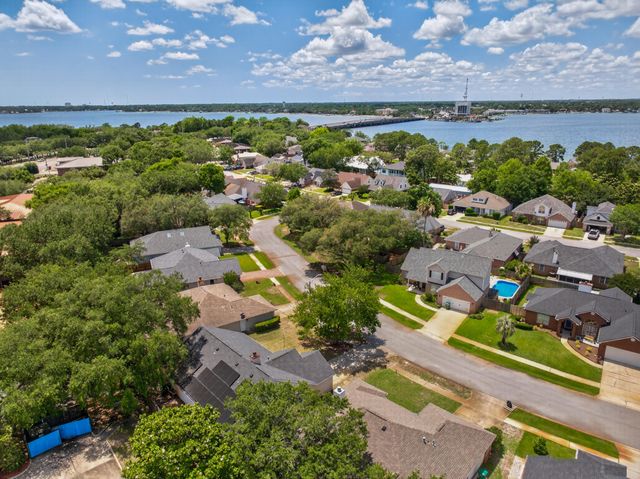 873 Brande Court, Shalimar, FL 32579