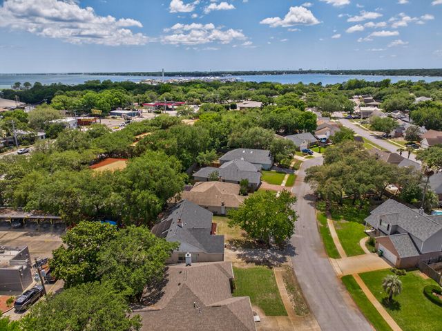 873 Brande Court, Shalimar, FL 32579