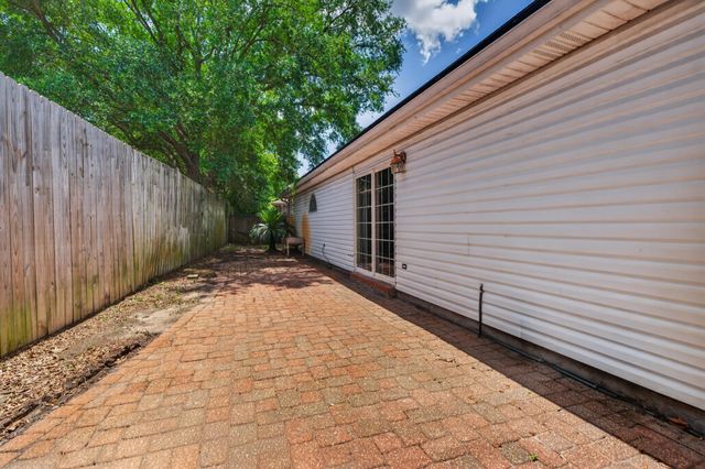873 Brande Court, Shalimar, FL 32579