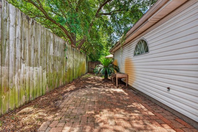 873 Brande Court, Shalimar, FL 32579