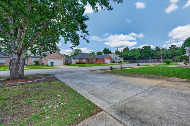 873 Brande Court, Shalimar, FL 32579