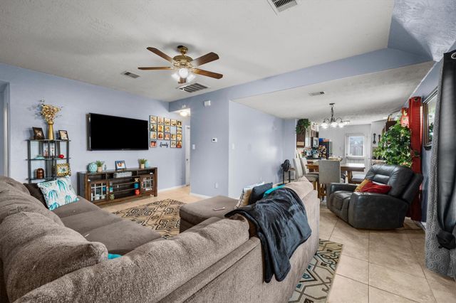 8902 Sweet Blue Jasmine Lane, Humble, TX 77338