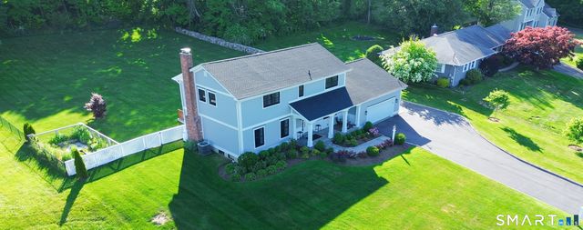 14 East Gate Road, Danbury, CT 06811
