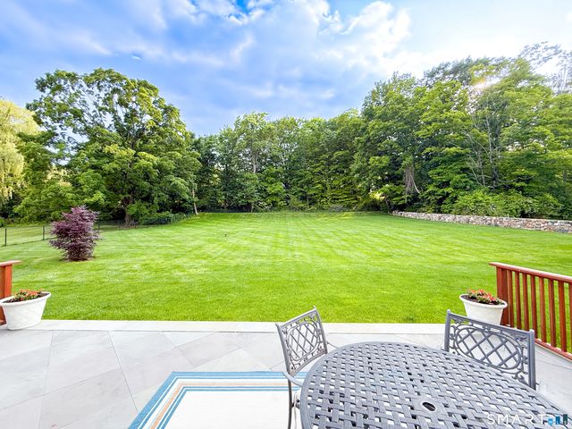 14 East Gate Road, Danbury, CT 06811
