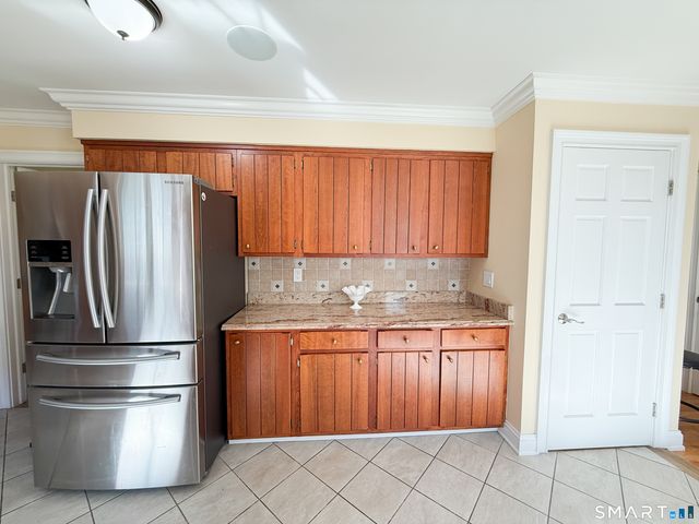 14 East Gate Road, Danbury, CT 06811
