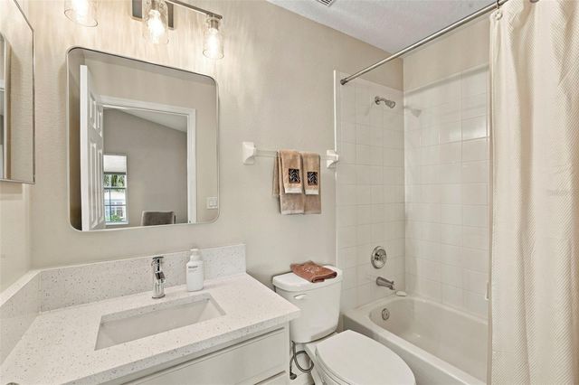 11193 KAPOK GRAND CIRCLE, Madeira Beach, FL 33708