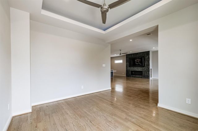 711 W Clay Street, Houston, TX 77019