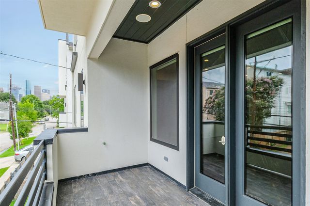 711 W Clay Street, Houston, TX 77019