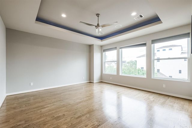711 W Clay Street, Houston, TX 77019