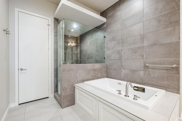 711 W Clay Street, Houston, TX 77019