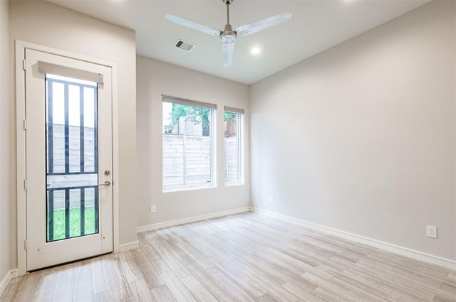 711 W Clay Street, Houston, TX 77019