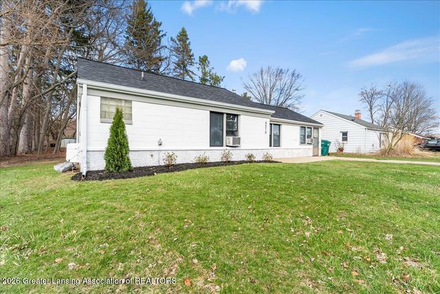 4516 Wilcox Road, Holt, MI 48842