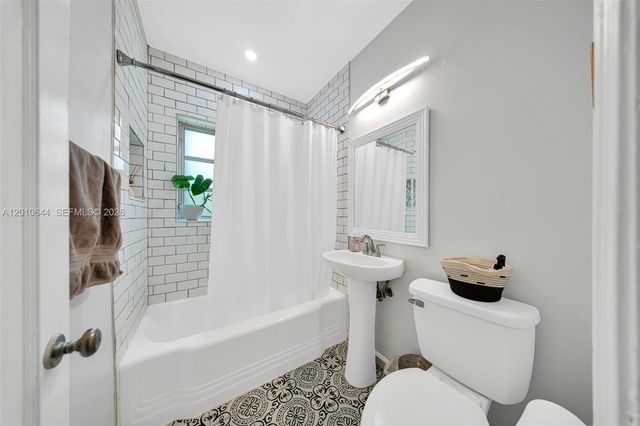 7250 SW 34th St Rd, Miami, FL 33155