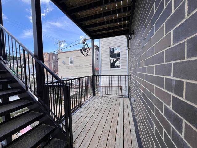 226 W 24th Street 2, Chicago, IL 60616