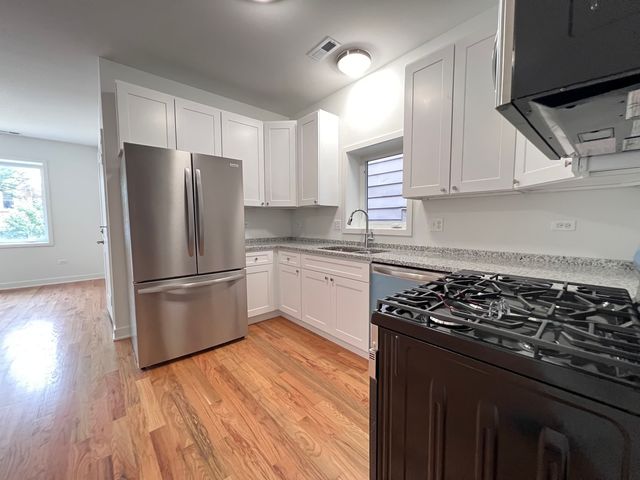 226 W 24th Street 2, Chicago, IL 60616