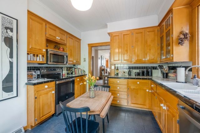 5634 University Avenue, Cedar Falls, IA 50613