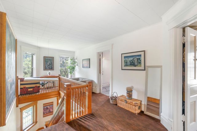 5634 University Avenue, Cedar Falls, IA 50613