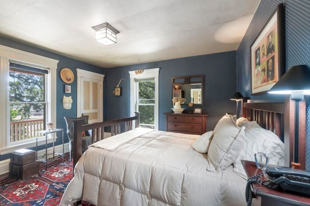 5634 University Avenue, Cedar Falls, IA 50613