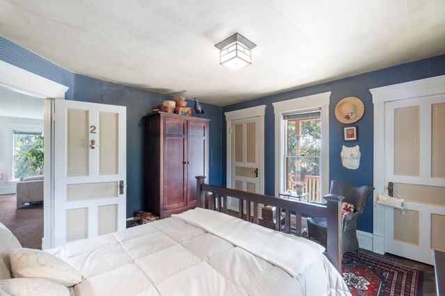 5634 University Avenue, Cedar Falls, IA 50613