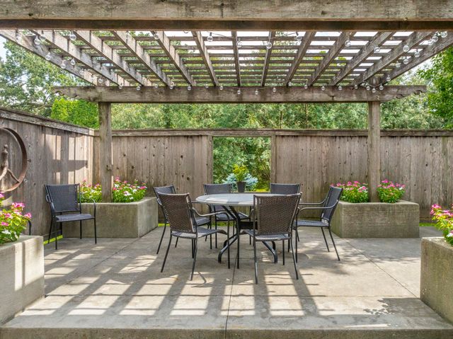 5634 University Avenue, Cedar Falls, IA 50613