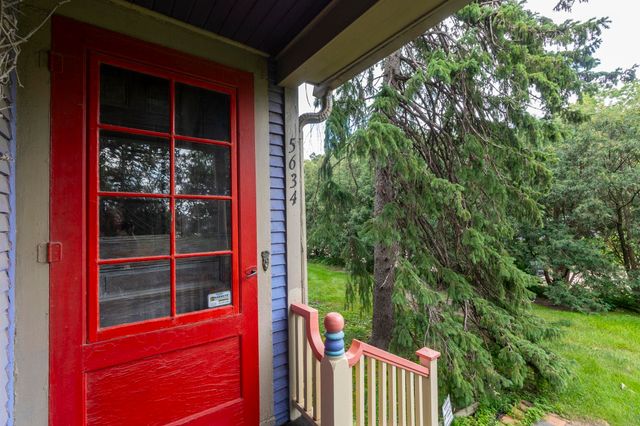 5634 University Avenue, Cedar Falls, IA 50613