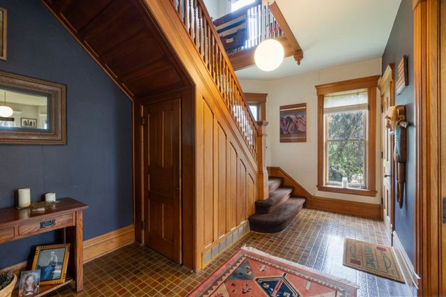 5634 University Avenue, Cedar Falls, IA 50613