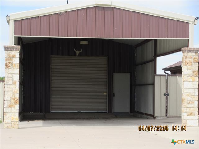 4006 Joe Bozon Drive, Salado, TX 76571