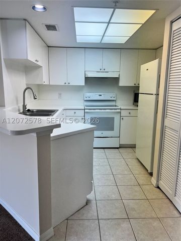 2009 SE 10th Ave 319, Fort Lauderdale, FL 33316