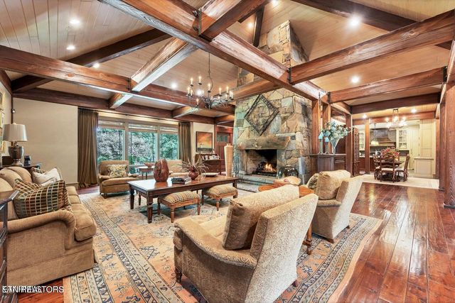 4209 Lake Meadow Way, Louisville, TN 37777