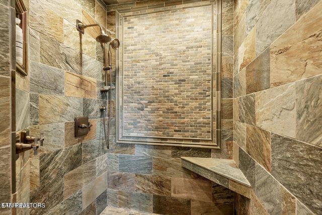 4209 Lake Meadow Way, Louisville, TN 37777