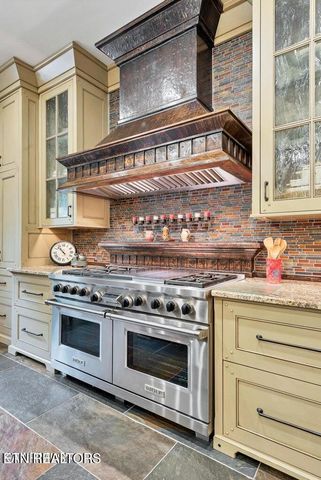 4209 Lake Meadow Way, Louisville, TN 37777