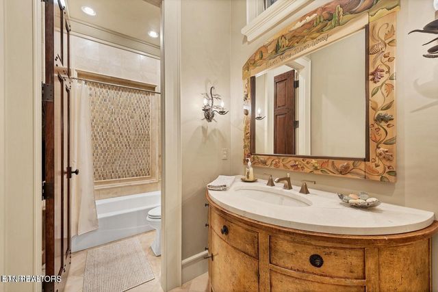 4209 Lake Meadow Way, Louisville, TN 37777