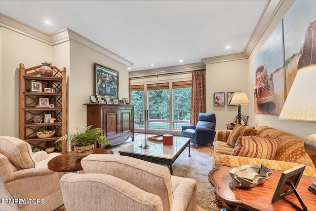 4209 Lake Meadow Way, Louisville, TN 37777