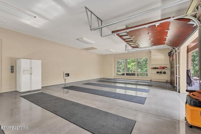 4209 Lake Meadow Way, Louisville, TN 37777