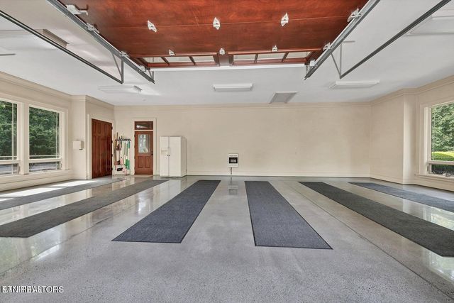 4209 Lake Meadow Way, Louisville, TN 37777