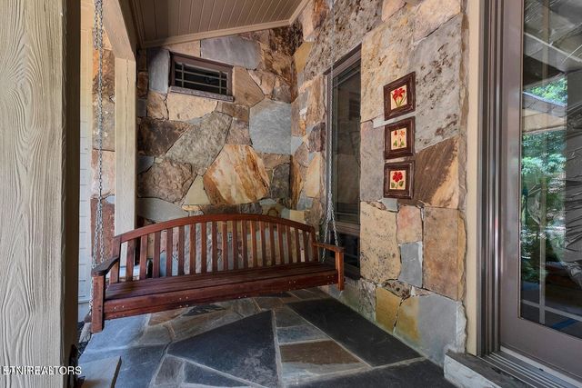 4209 Lake Meadow Way, Louisville, TN 37777