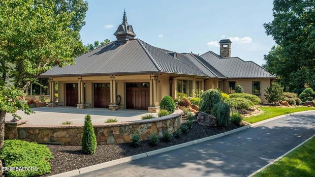 4209 Lake Meadow Way, Louisville, TN 37777