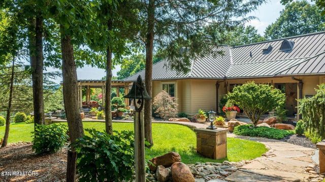 4209 Lake Meadow Way, Louisville, TN 37777