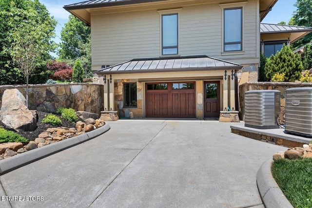 4209 Lake Meadow Way, Louisville, TN 37777