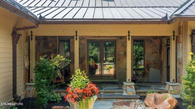 4209 Lake Meadow Way, Louisville, TN 37777