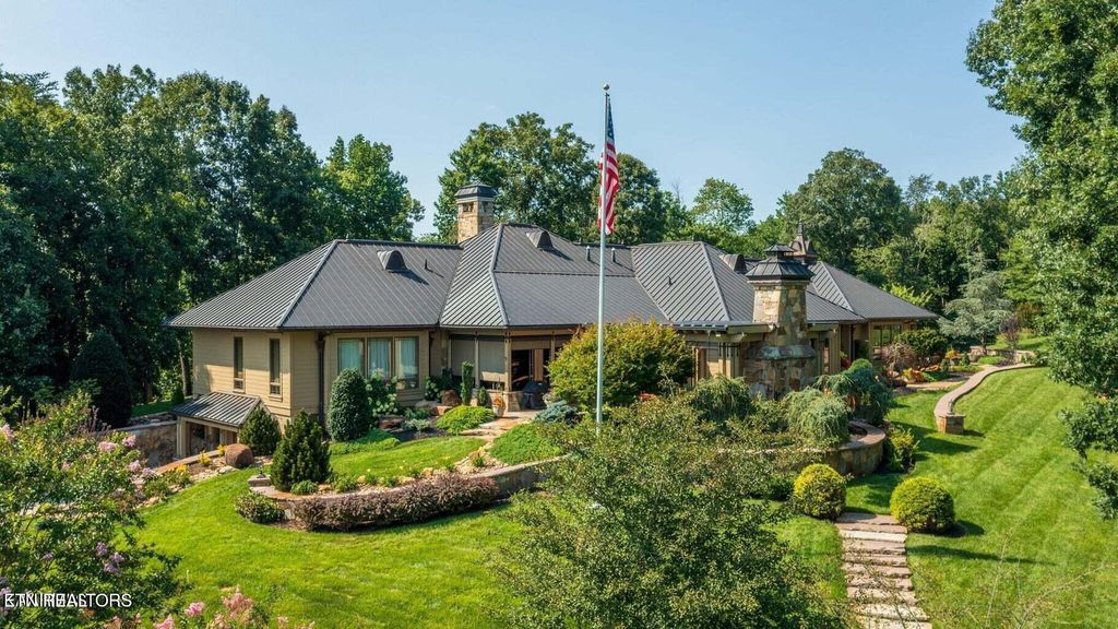 4209 Lake Meadow Way, Louisville, TN 37777